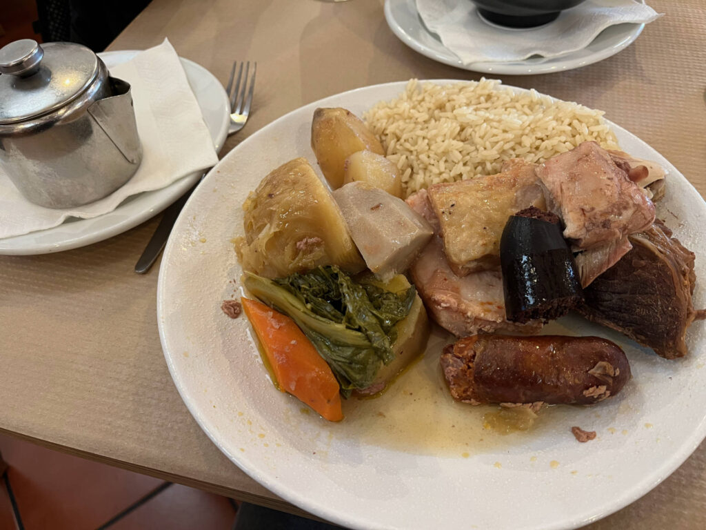 Azory - Cozido das Furnas